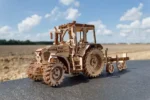 Puidust 3D pusle - mehaaniline traktor Belarus-82.3 koos adraga